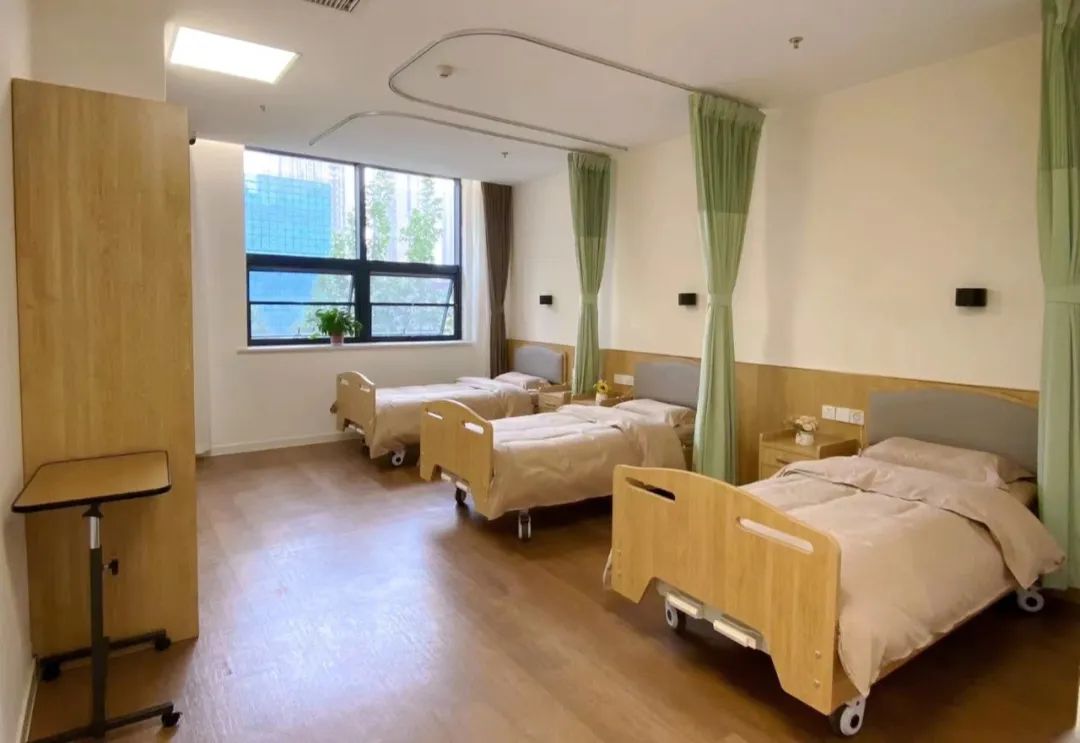 1713231622516037.jpg bd4b8c1a9dd169cfa4a5fecdba6a232c.jpg