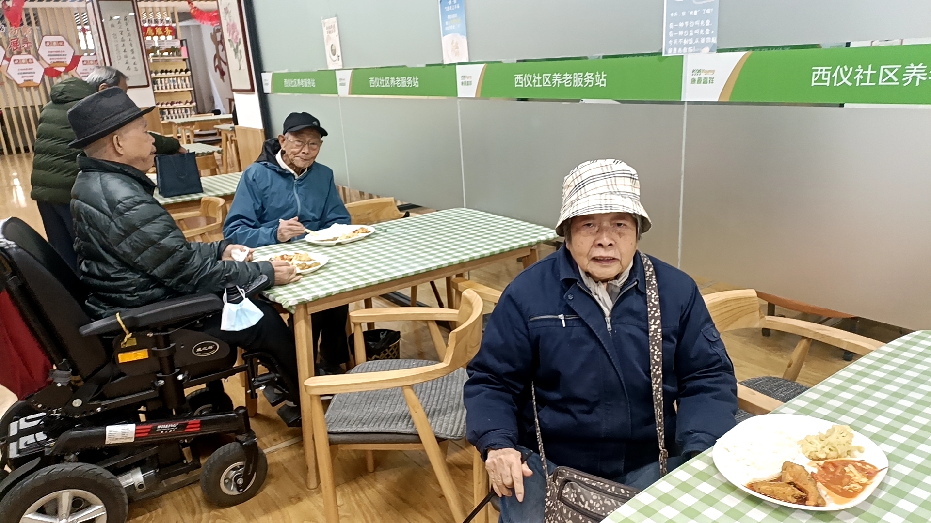 1735192877863389.jpg b6d560b35d69c4973462421e63a53ce.jpg